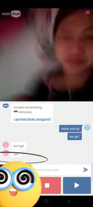 Abg imut awalnya pake gamis namun akhirnya dibuka juga