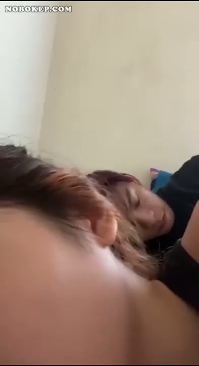 Bokep Indo Adek Kakak Ngewe di Kamar Ortu