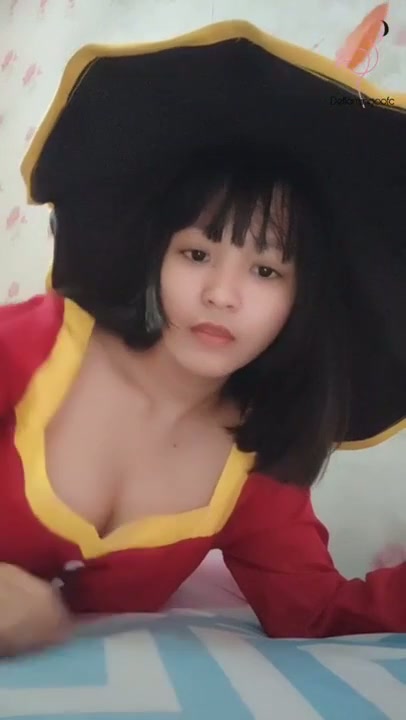 Rara Nadifa cosplay Megumin KonoSuba - PoopHD