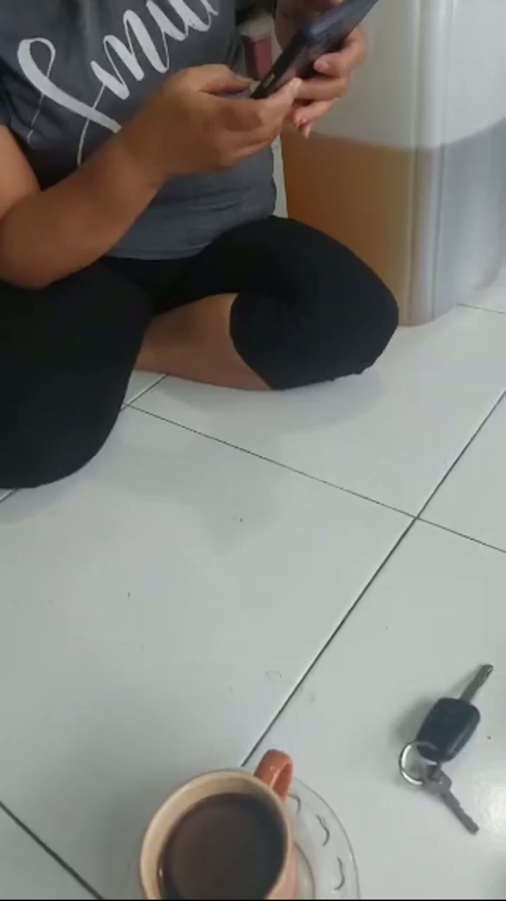 Emak2 bayar Koperasi pake apem