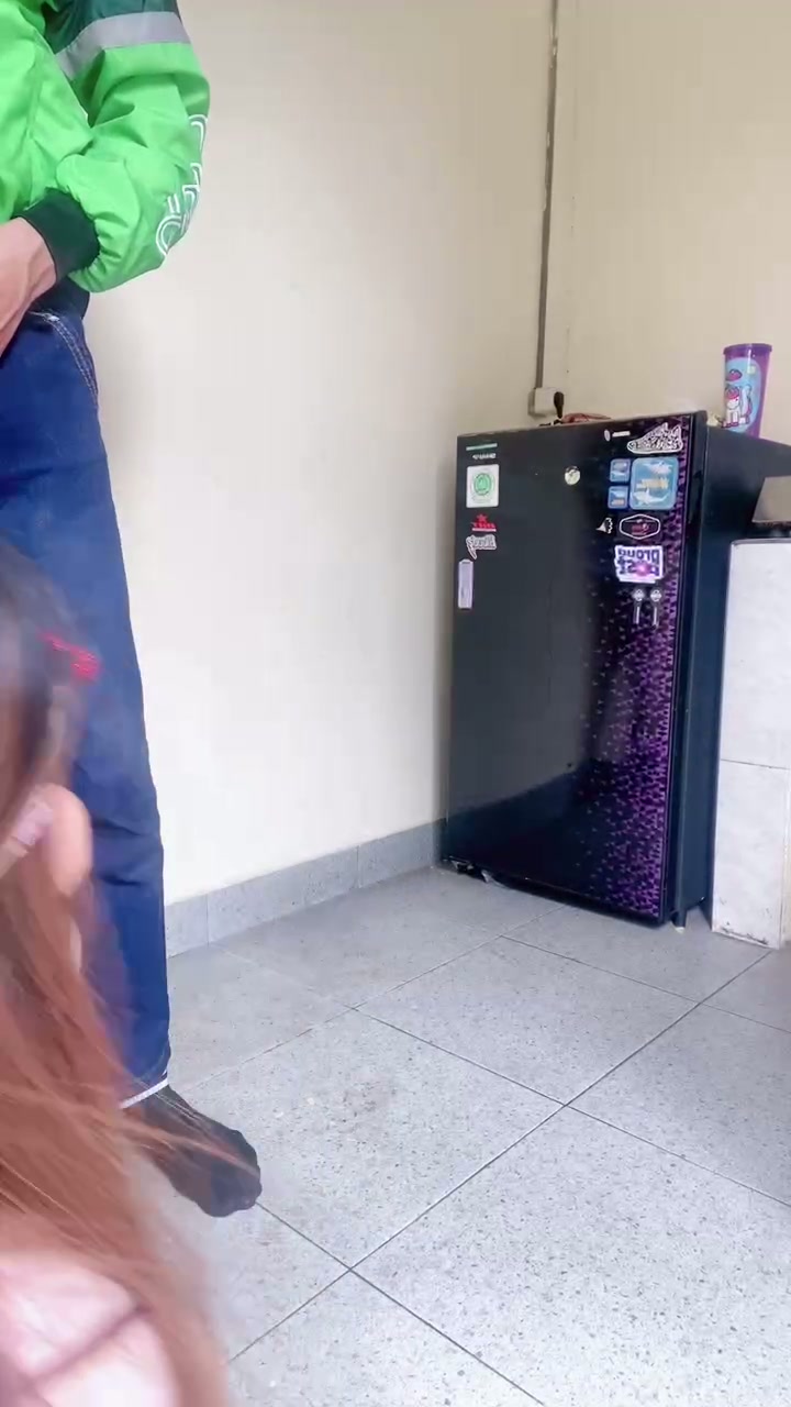 GELAR TIKER TRUS NGICLK MAMANG JOL. MAMAMIA SUKANYA DIKEBON BLAKANG RUMAH NIHH..