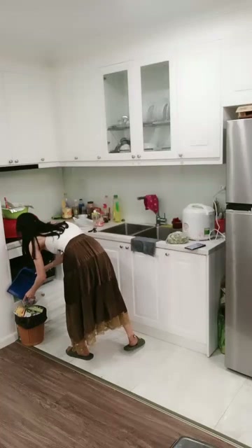 Viral paksa Pembantu