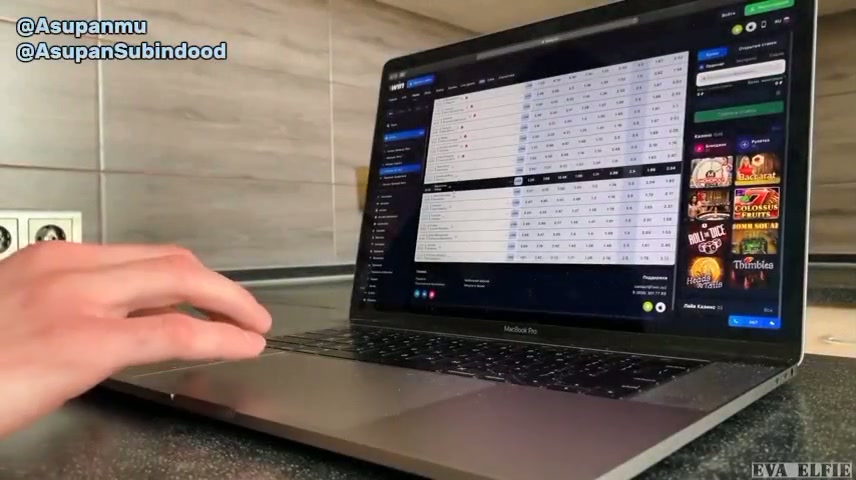 Barat sub indo - diam diam ngentot dibelakang pacar lagi slot - PoopHD.mp4