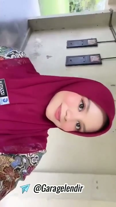 Buguru hijab cantik sangex sama penjaga sekolah di kmr mndi - PoopHD - PoopHD - PoopHD.mp4