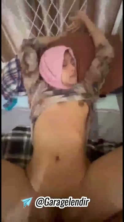 Ibu guru ketagihan kontol muridnya.mp4
