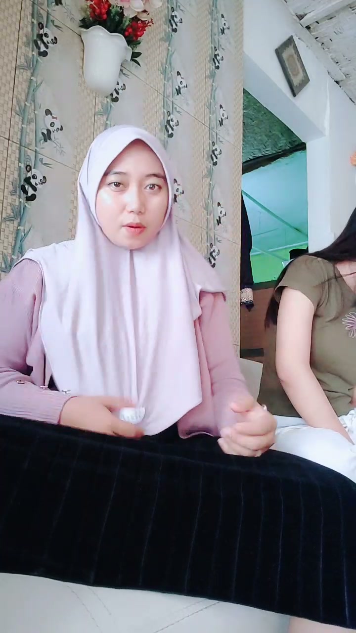 Pulen bener nih tante ukhti