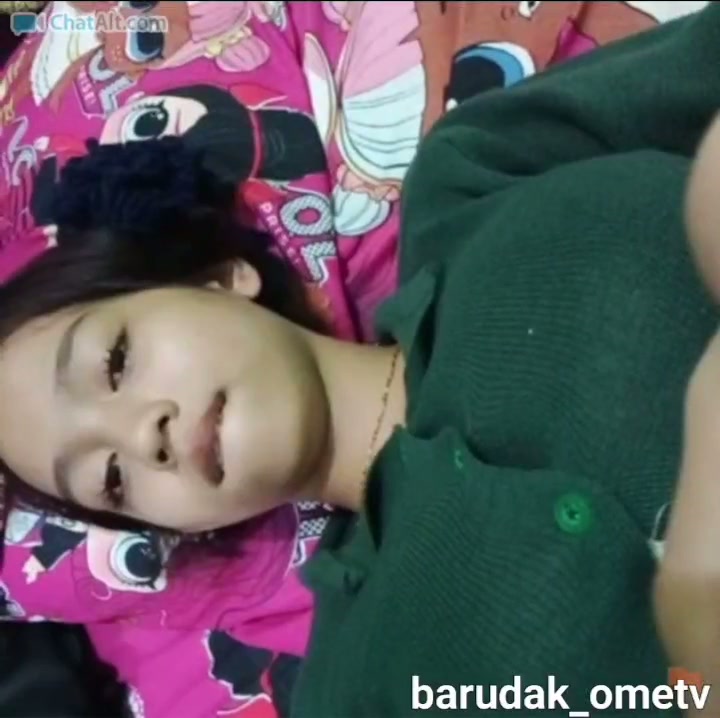 Ome Tv Full percakan Dede cantik masih tahan dari rayuan.mp4