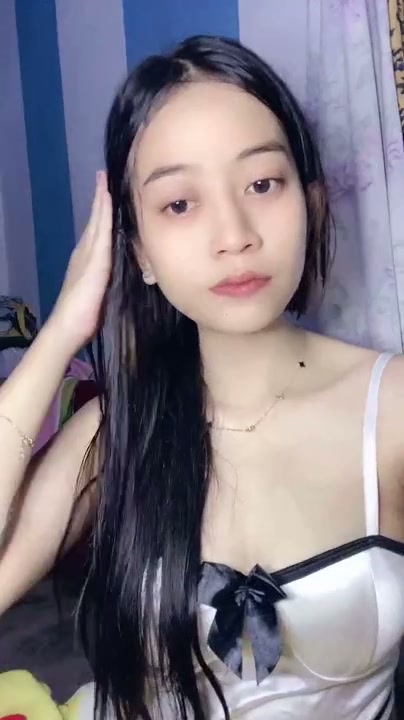 Ludahin Dulu Biar Licin Nanda si ibu muda anak satu.mp4