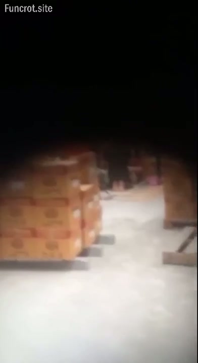 Ngintip Karyawan Ngewe Di Gudang Bokep Indo Viral