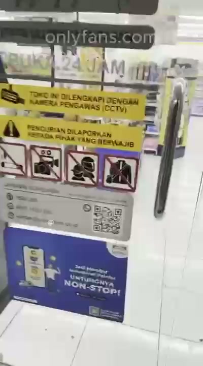 karyawan indomaret montok.mp4