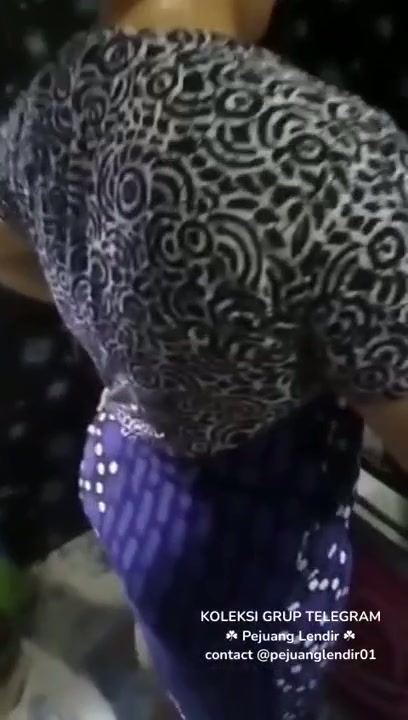 Paksa pembantu nakal saat rumah kosong - PoopHD.mp4