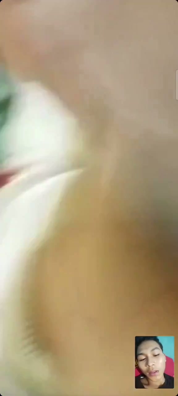 Ngintip pasangan abg lagi grepe grepe akhirnya ketauan juga