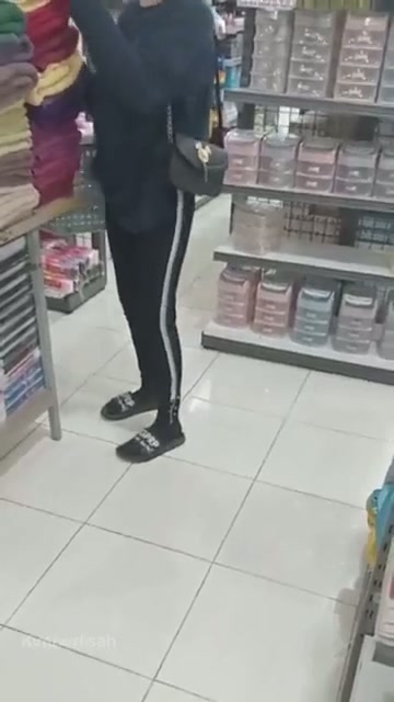 bokep indonesia kenalan sama cewek minimarket - XVIDEOS.COM....