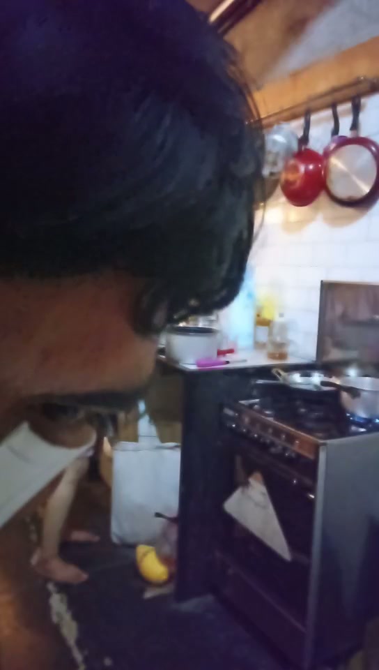 BEBIIH KOS DIKOSAN BEBAS MO MASAKAJA DIIKUTIN CWOK DIAJAKIN ENTUUW MULUK
