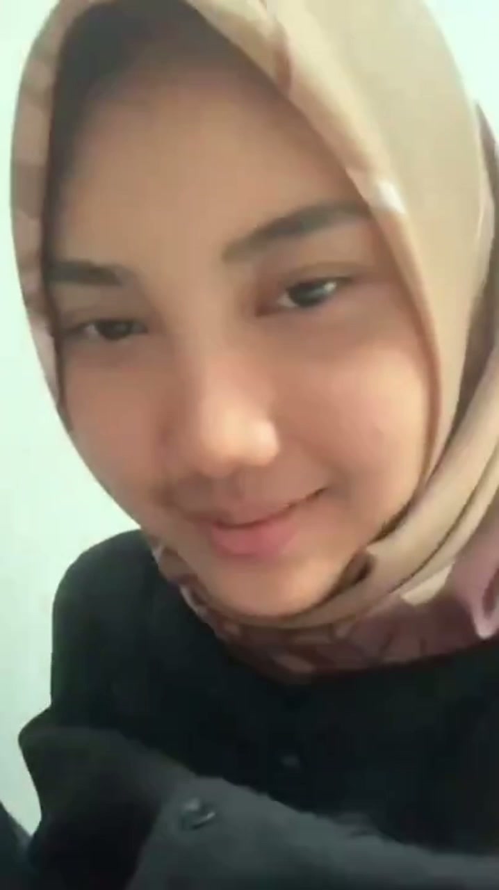 Hijab cantik miss dv #1.mp4