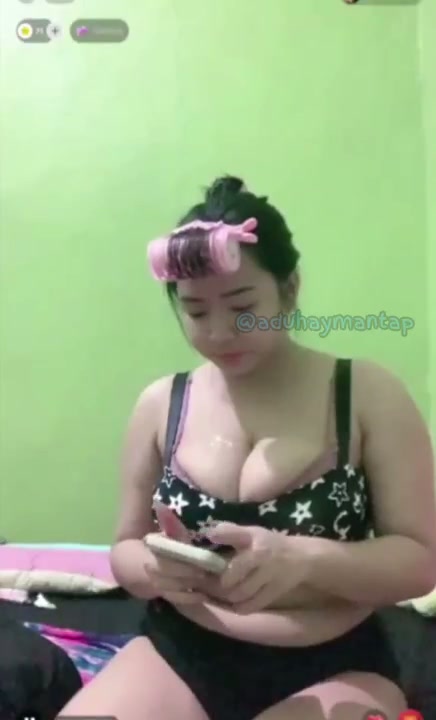 7qqa3jlumf~YmYhi9Xr1d.mp4