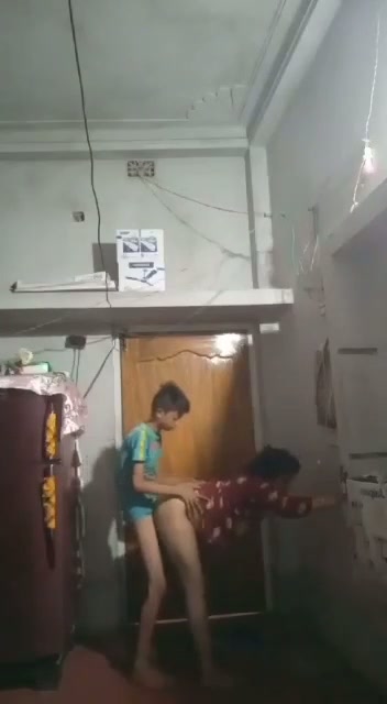 Bocheel ngentot ibunya sendiri